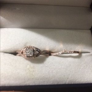 Rose gold wedding set